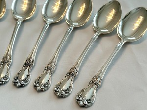 lot 8B image: (12) Towle Old Master Sterling Teaspoons