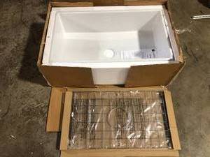 Farmhouse Apron-Front Fireclay 33 in. Single Bowl Kitchen Sink in White with Bottom Grid by Glacier Bay Customer Returns See Pictures