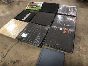 lot 5 image: Pallet of Foam Floor Tiles Customer Returns See Pictures