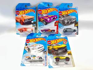 Lot of 5 Diecast Hot Wheels