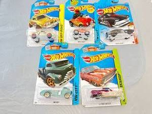 Lot of 5 Diecast Hot Wheels