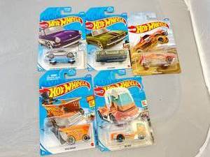 Lot of 5 Diecast Hot Wheels