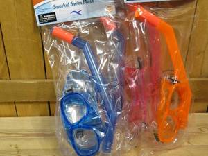lot 56 image: Lot of 4  Snorkel Swim Masks