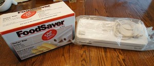 Food Saver VAC 550 and box of bags