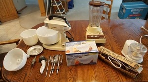 Vintage General Mills, electric mixer, Hamilton, beach, seven speed, blender, electric knife
