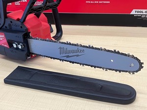 Milwaukee 2727-20 M18 Fuel Cordless 16 Chainsaw