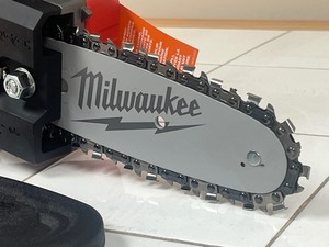 Milwaukee 2527-20 M18 Fuel Hatchet 6 Pruning Saw