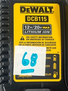 DeWalt DCB118 20Volt Battery Charger