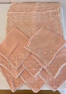 lot 79 image: Lovely Vintage Linens
