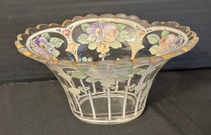 lot 91 image: Floral Fun