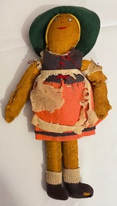 lot 101 image: Darling Vintage Dolls