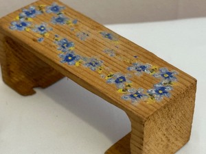 lot 38 image: Vintage Wooden Doll House Table and Chair