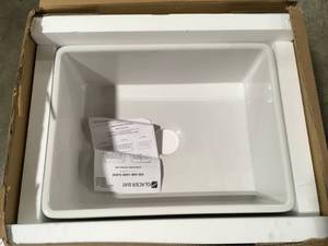Farmhouse Apron-Front Fireclay 24 in. Single Bowl Kitchen Sink in White with Bottom Grid by Glacier Bay Customer Returns See Pictures