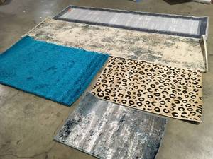 Lot of Rugs  Various Models Customer Returns See Pictures