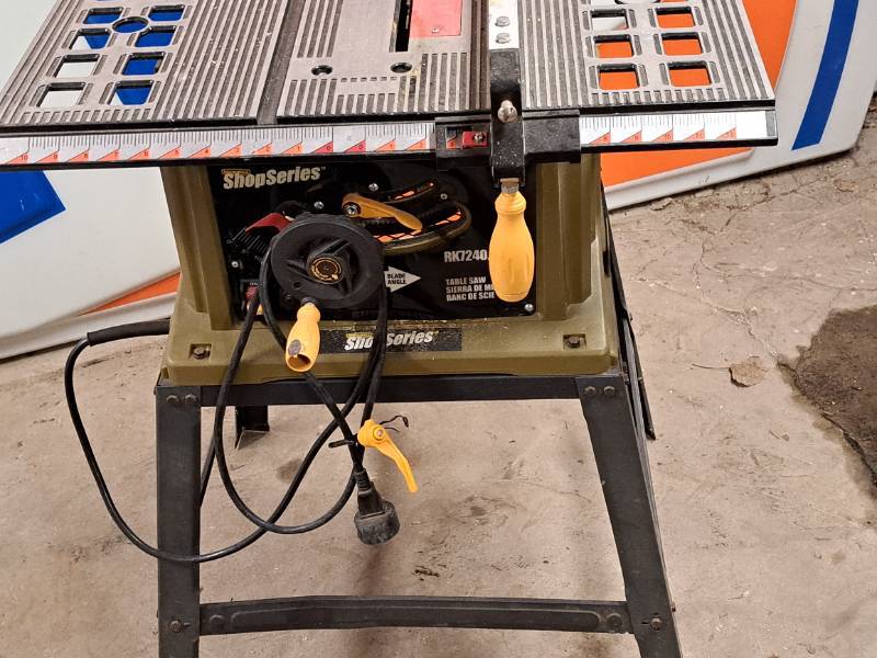 Rockwell ShopSeries Heavy-Duty Benchtop Table Saw — 10in., 13 Amps, Model#  RK7240.1