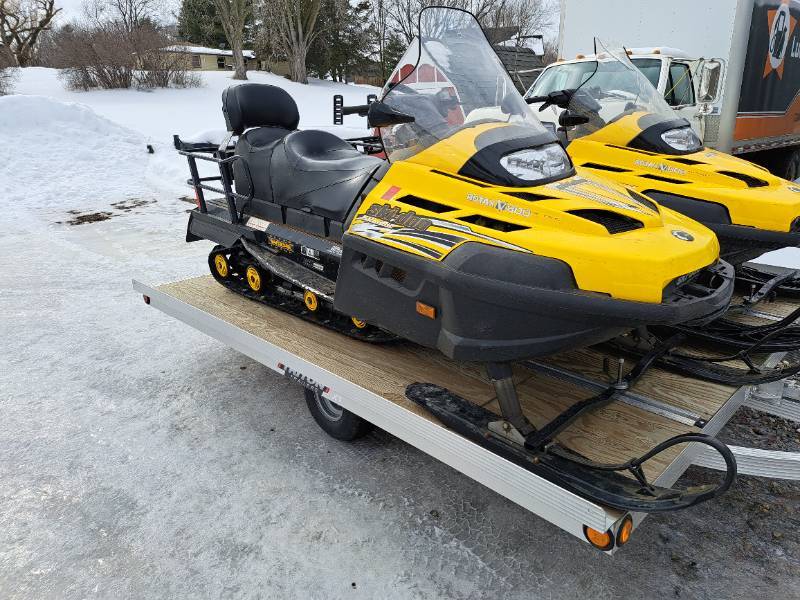 2025 Ski-Doo Skandic - Sport Utility スノーモービル - スノー