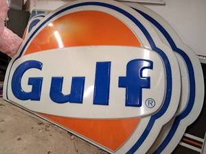 lot 196 image: Gulf Plastic Sign 100x78