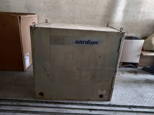 lot 5 image: L B White propane heater model aw250