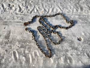 lot 25 image: 12 chain