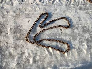 lot 33 image: 38 chain