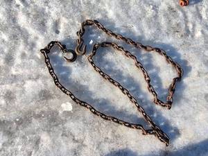 lot 35 image: 38 chain