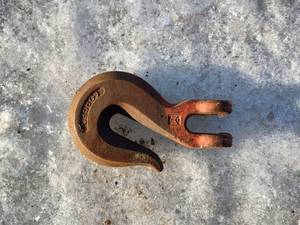 lot 37 image: 58 chain hook