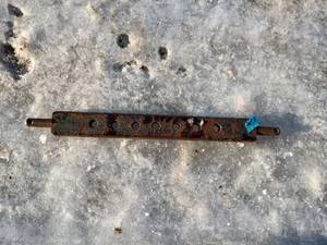 lot 38 image: 3 point cross bar hitch