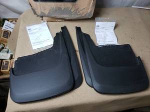 Set of 4 New Husky Mud Guards