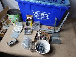 lot 20 image: Fasteners and Shelf Brackets