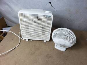 lot 23 image: 2 Plastic Fans