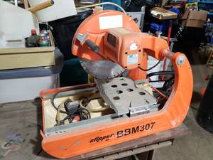 lot 33 image: Norton Clipper BBM307 Block  Paver Saw with 14 Diamond Blade