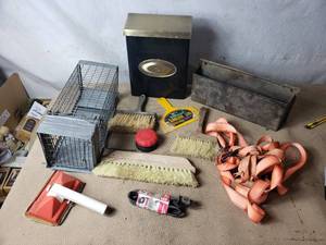lot 141 image: Tools, Trap, Mailbox