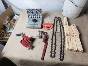 lot 145 image: Chainsaw Sharpening Guide, Jig Etc