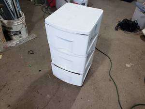lot 150 image: 3 Drawer Organizer with Contents
