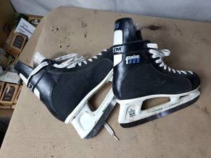 lot 159 image: Size 11 Ice Hockey Skates