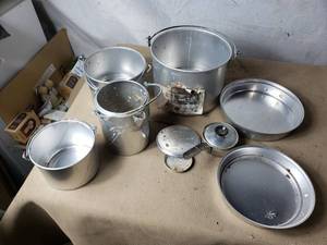 lot 162 image: Camping Cook Kit