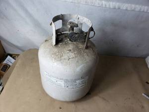 lot 170 image: 20# Propane Tank