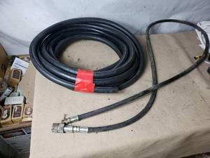 lot 181 image: Heater Hose and Hydraulic Hose