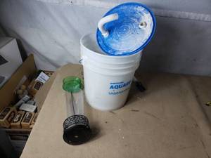 lot 188 image: Aquaire Pail and Bird Feeder