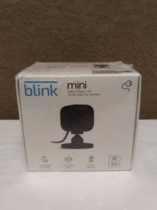 NEW BLINK MINI INDOOR PLUG IN HD SMART SECURITY CAMERA