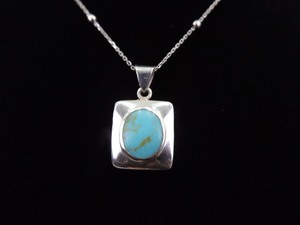 lot 4 image: .925 Sterling Silver Turquoise Cabochon Pendant Necklace