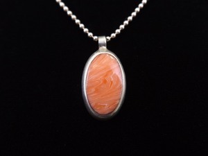 lot 35 image: .925 Sterling Silver Rhodochrosite Cabochon Pendant Necklace
