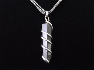 lot 43 image: .925 Sterling Silver Snowflake Obsidian Healing Crystal Pendant Necklace