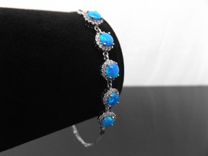 lot 51 image: .925 Sterling Silver Opal Chain Bracelet