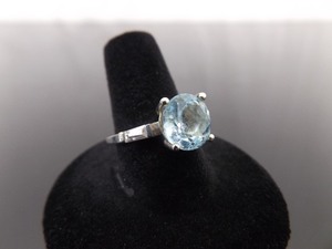 lot 57 image: .925 Sterling Silver Topaz Crystal Ring Size 8.25