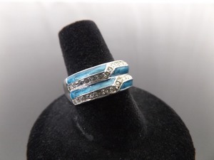 lot 59 image: .925 Sterling Silver Blue Enamel Crystal Ring Size 8