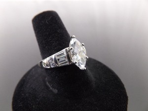 lot 81 image: .925 Sterling Silver Marquis Cut Zirconia Ring Size 8
