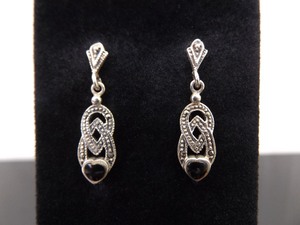 lot 98 image: .925 Sterling Silver Art Nouveau Onyx Heart Dangle Post Earrings