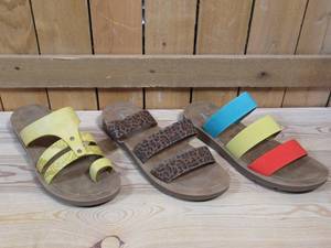 lot 2 image: 3 Pairs of Womens Corkys Sandals, Size 10