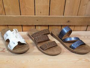 lot 12 image: 3 Pairs of Womens Boutique by Corkys, Size 9